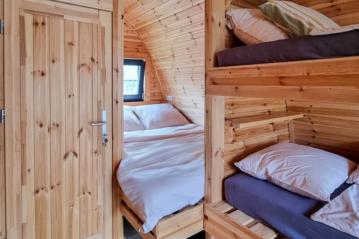 meer informatie/Ticra Outdoor Camping Pod comfort 660cm geïsoleerde trekkershutten accommodaties grenen overnachting camping
